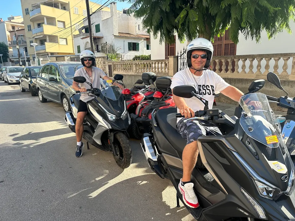 Lukas & Tim · 2 × Kymco DTX · 5 días